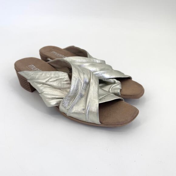 MUNRO Lee Women's Silver Metallic Slide Block Heel Mule Cross Strap Sandals 9.5 - Picture 1 of 9